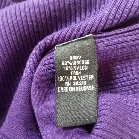 Cyrus Plum Button-Up Cropped Cardigan Roses Medium - Picture 4 of 10